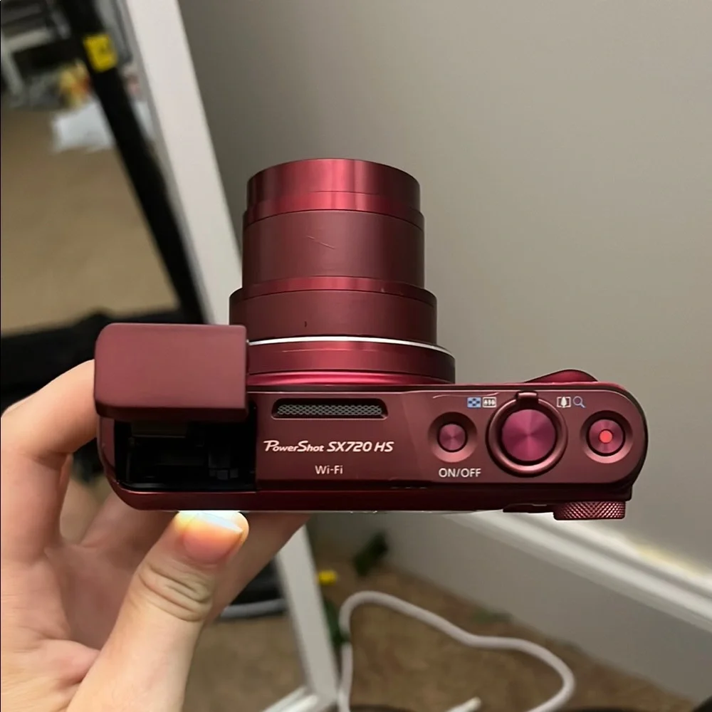 Canon SX720 HS Red Digital Camera
